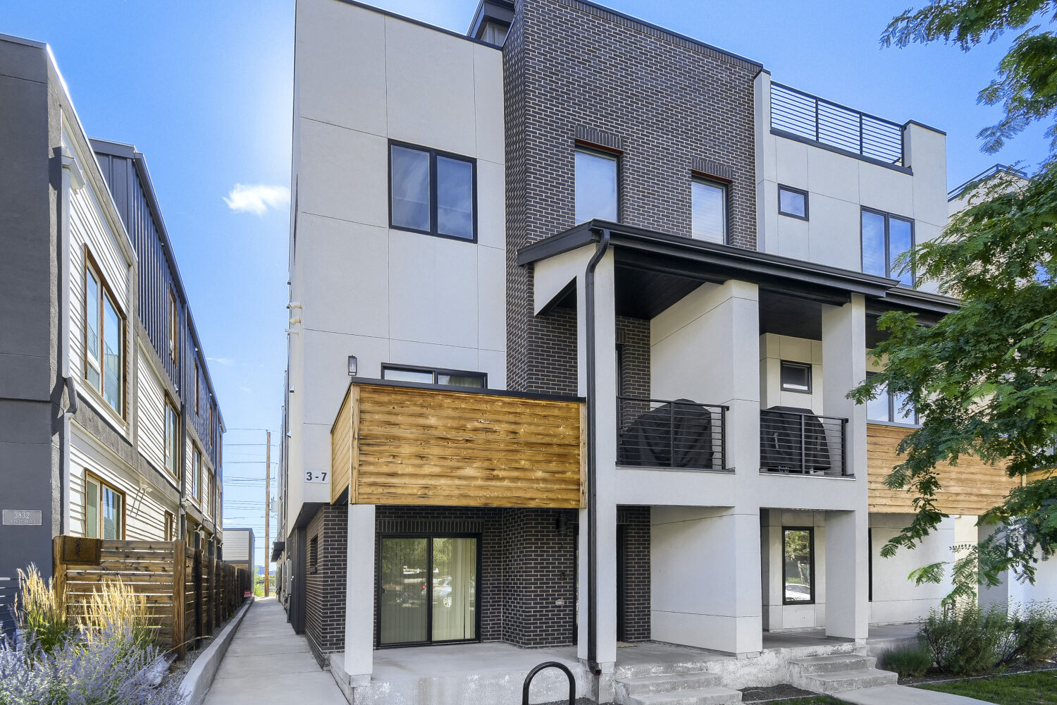 Modern LoHi Living | Stylish Townhome in the beautiful SUNNYSIDE