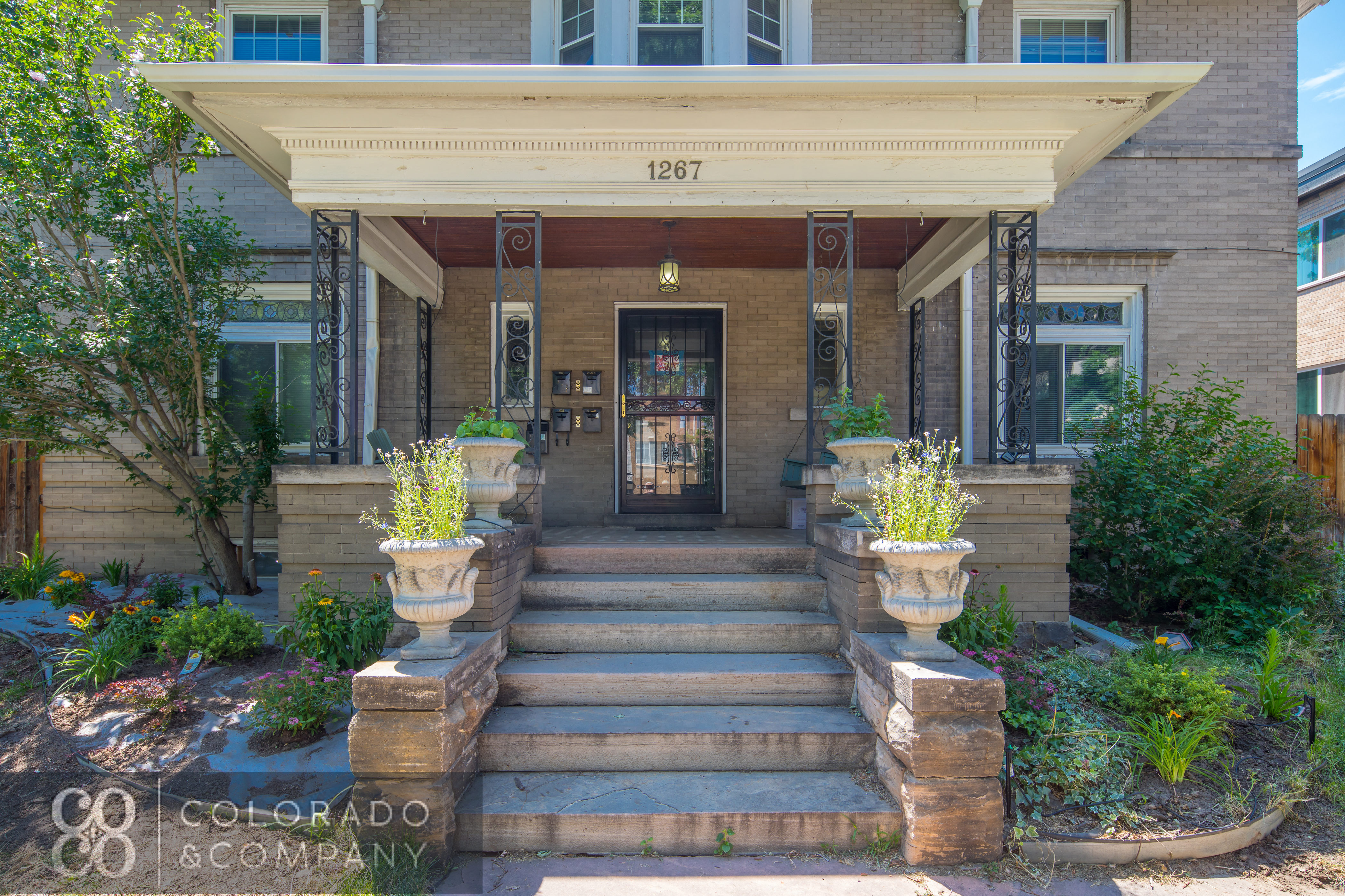 Charming Cheesman Park Studio | Exposed Brick & Prime Central Denver Location