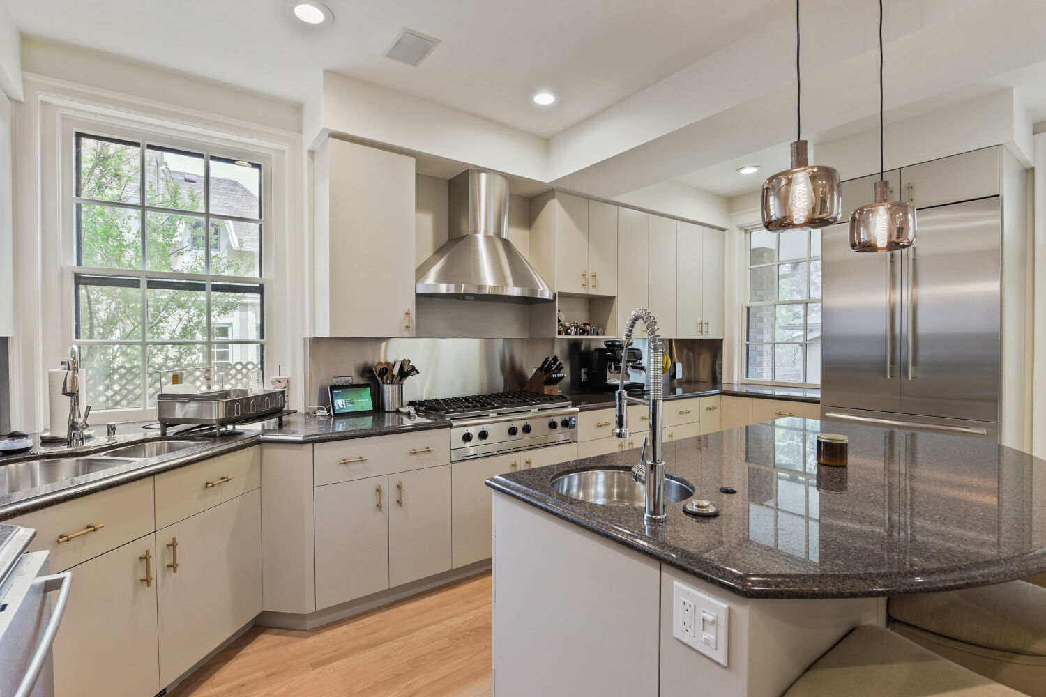 Grand Country Club Estate with Private Carriage House
